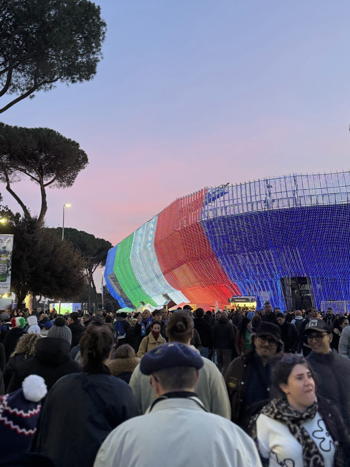 Aux abords du Stadio Olimpico de Rome, ambiance d'avant-match
